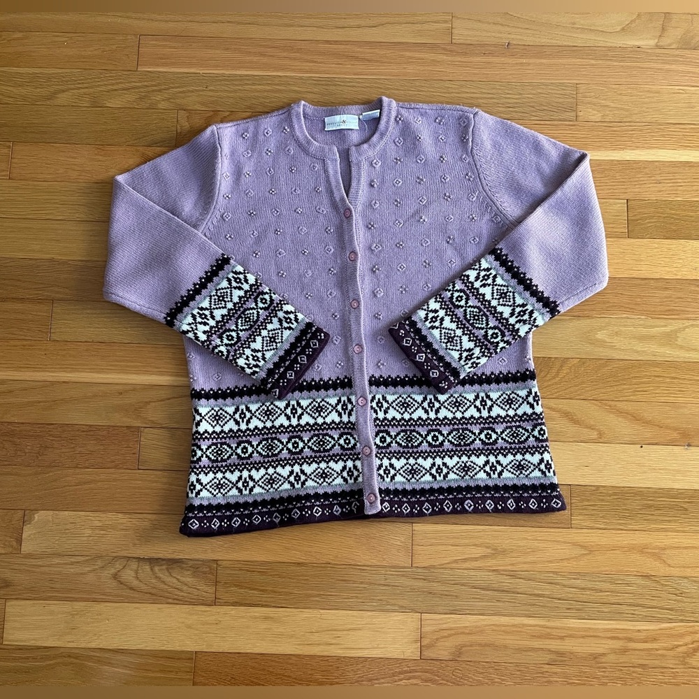 Bundle 🌸 of 3 for $25 Sweaters
